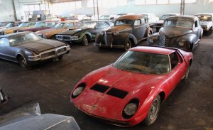 Lamborghini Miura descubierto en una impresionante colección abandonada