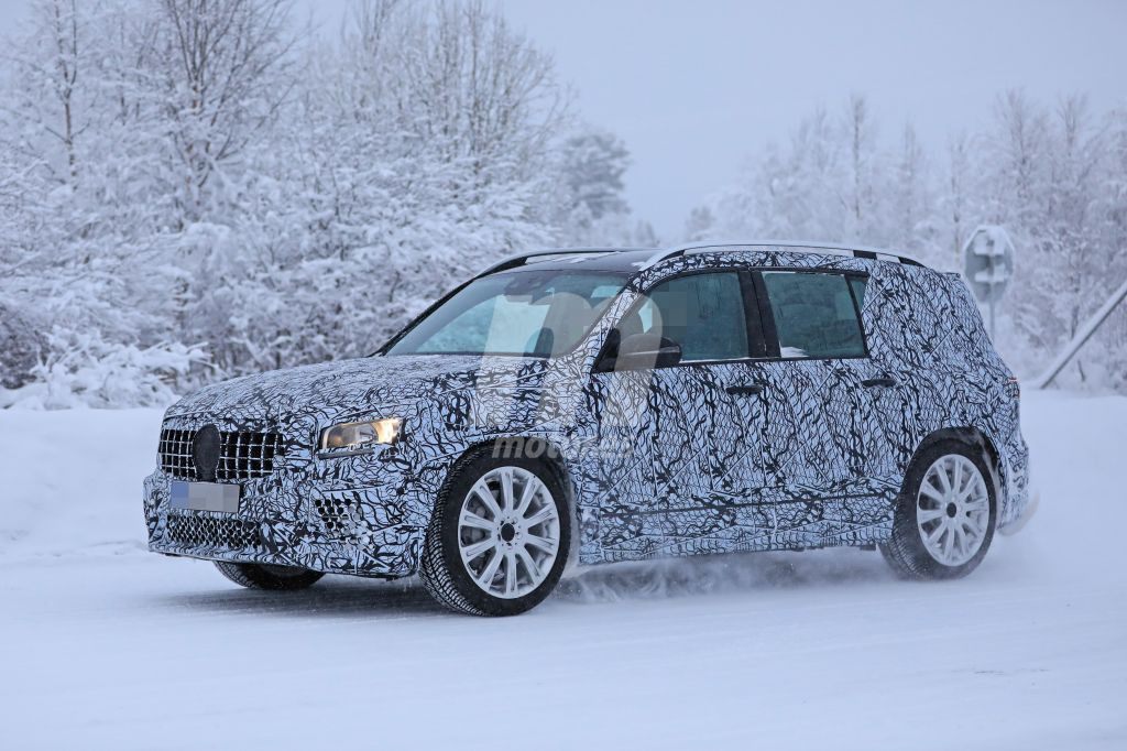 mercedes-amg-glb-35-4-matic-fotos-espia-