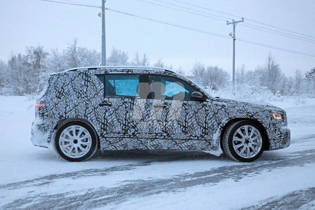 mercedes-amg-glb-35-4-matic-fotos-espia-