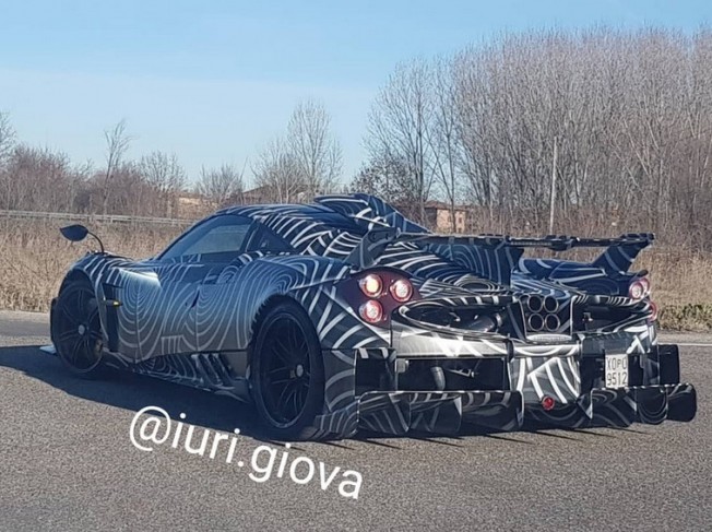 pagani-huayra-r-fotos-espia-201953882_1.