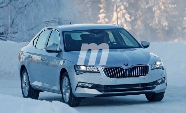 Skoda Superb 2020 - foto espía Skoda Superb 2020 - foto espía