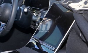 Así es la pantalla central del nuevo Mercedes Clase S, a lo Tesla Model S