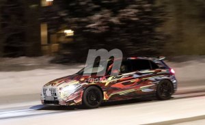El nuevo Mercedes-AMG A 45 4MATIC, cazado con un camuflaje colorido al norte de Suecia