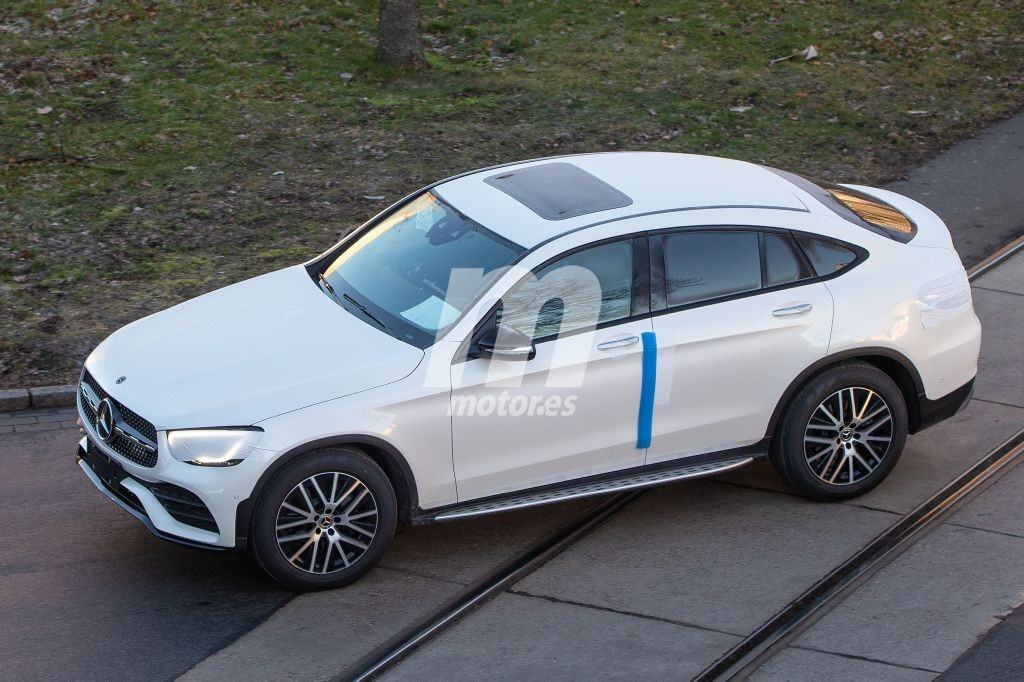 mercedes-glc-coupe-201954677_8.jpg