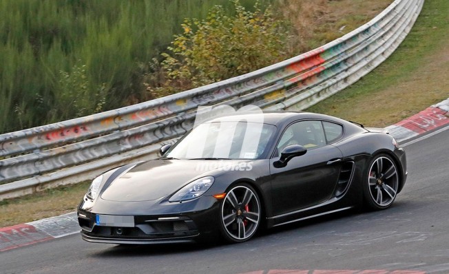 Porsche 718 Cayman GT4 Touring Package - foto espía Porsche 718 Cayman GT4 Touring Package - foto espía
