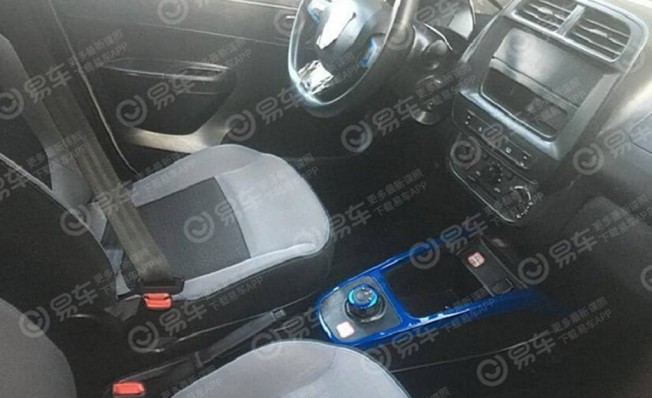 Renault Kwid EV - foto espía interior Renault Kwid EV - foto espía interior