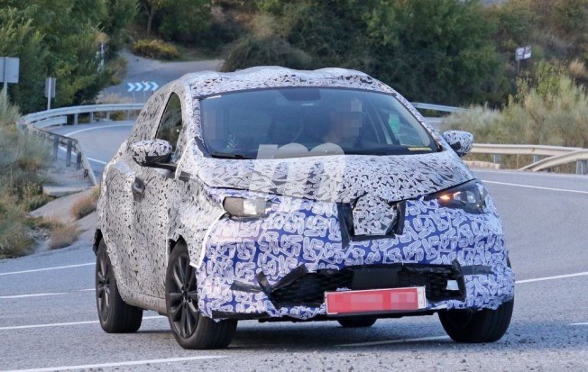 Renault Zoe 2020 - foto espía Renault Zoe 2020 - foto espía