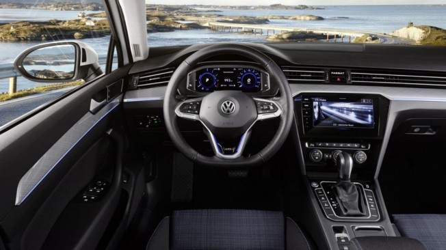 Volkswagen Passat GTE 2019 - interior Volkswagen Passat GTE 2019 - interior