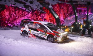 Ott Tänak roza el triunfo en Suecia, el podio se paga caro
