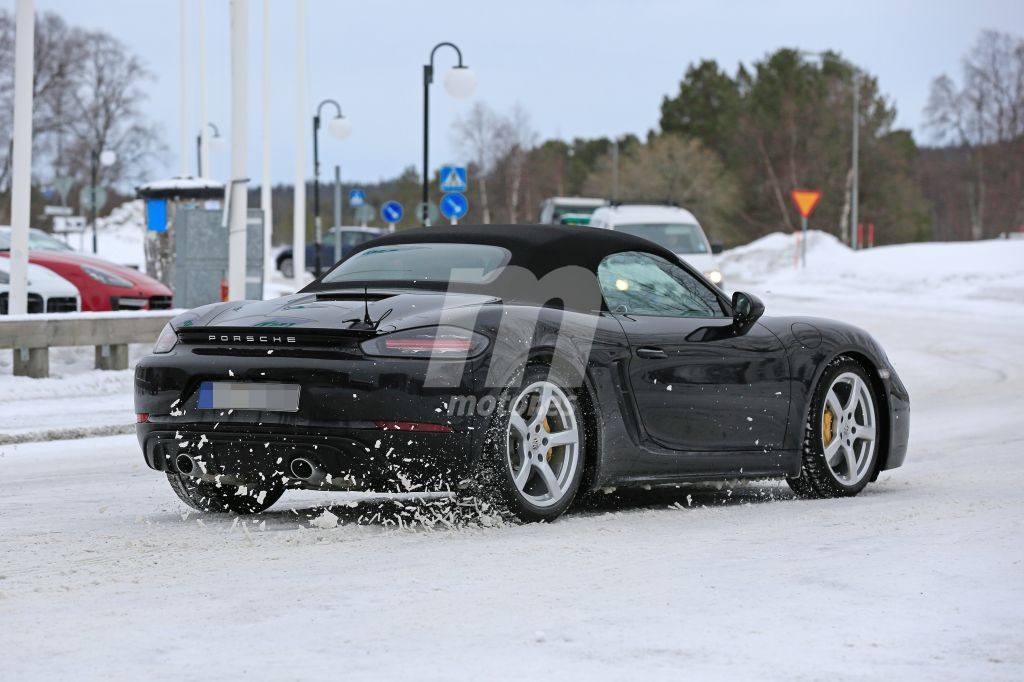 porsche-718-boxster-spyder-gt4-touring-p