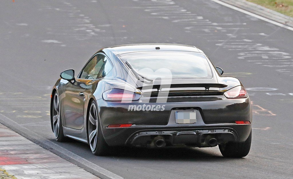 porsche-718-cayman-gt4-touring-package-f