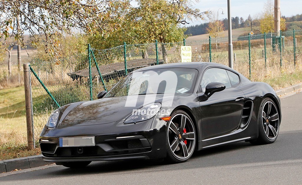 porsche-718-cayman-gt4-touring-package-f