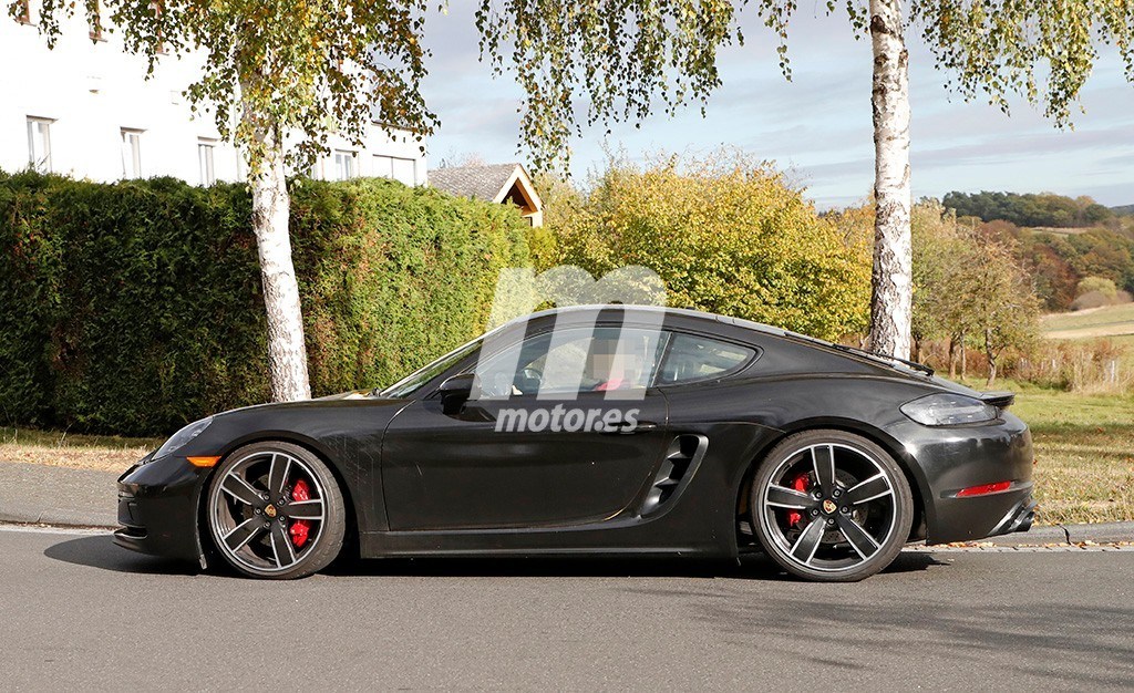 porsche-718-cayman-gt4-touring-package-f