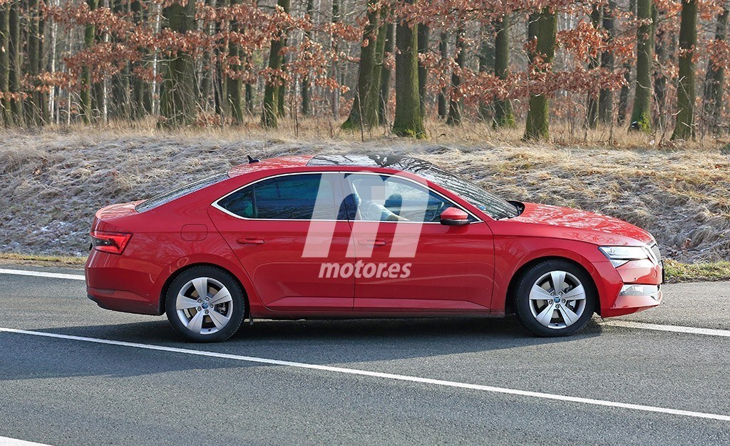 skoda-superb-2020-fotos-pruebas-desarrol