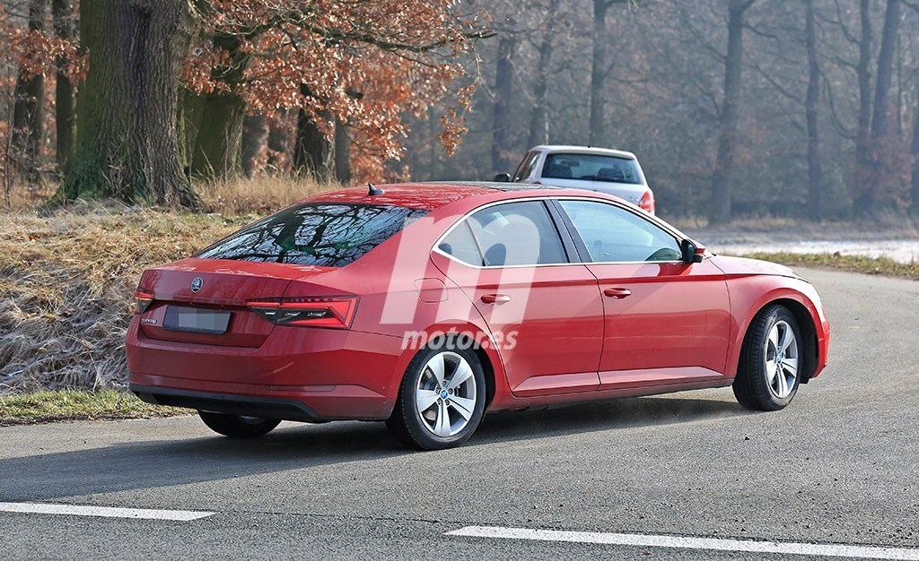 skoda-superb-2020-fotos-pruebas-desarrol