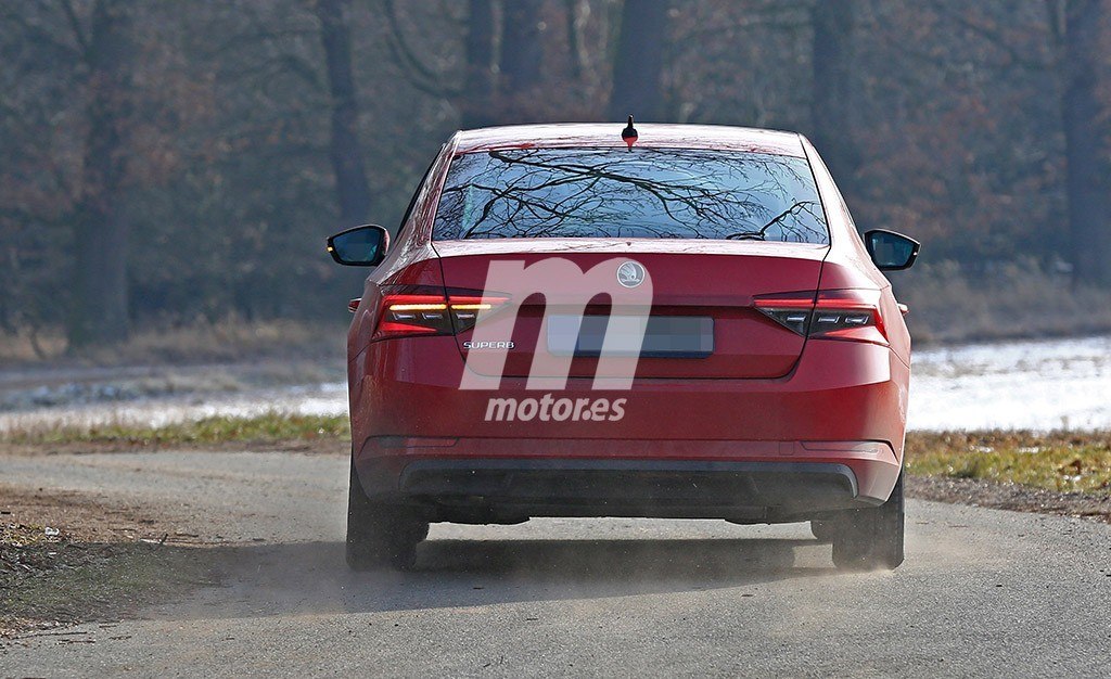 skoda-superb-2020-fotos-pruebas-desarrol