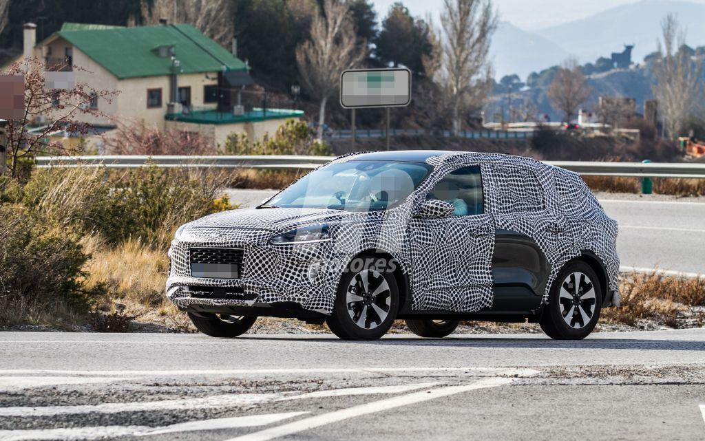 ford-kuga-7-plazas-fotos-espia-201955414