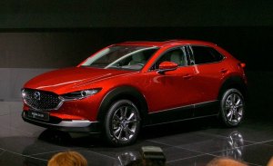 Mazda CX-30, la familia SUV crece con una opción intermedia